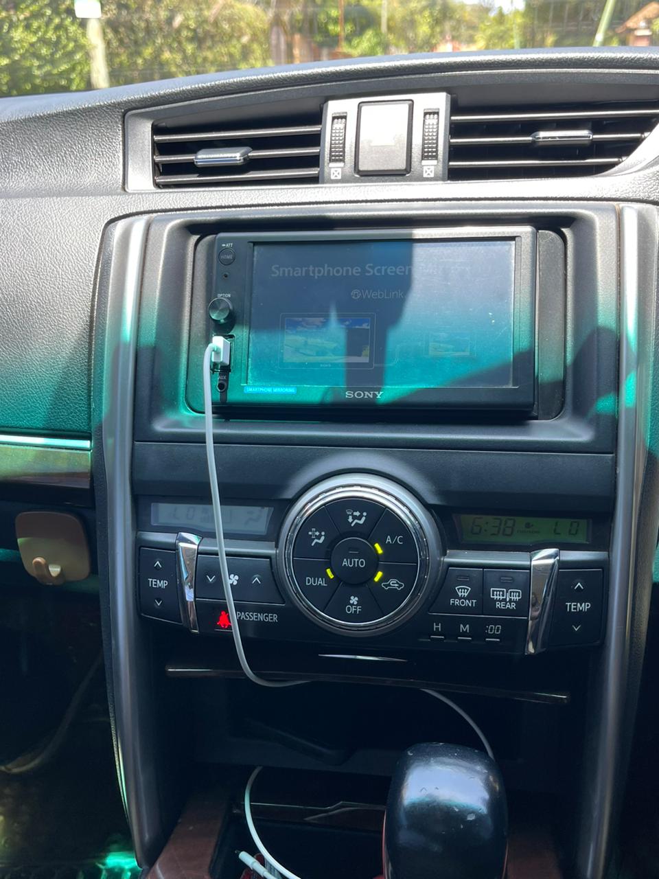 TOYOTA MARK X PREMIUM - Image 10