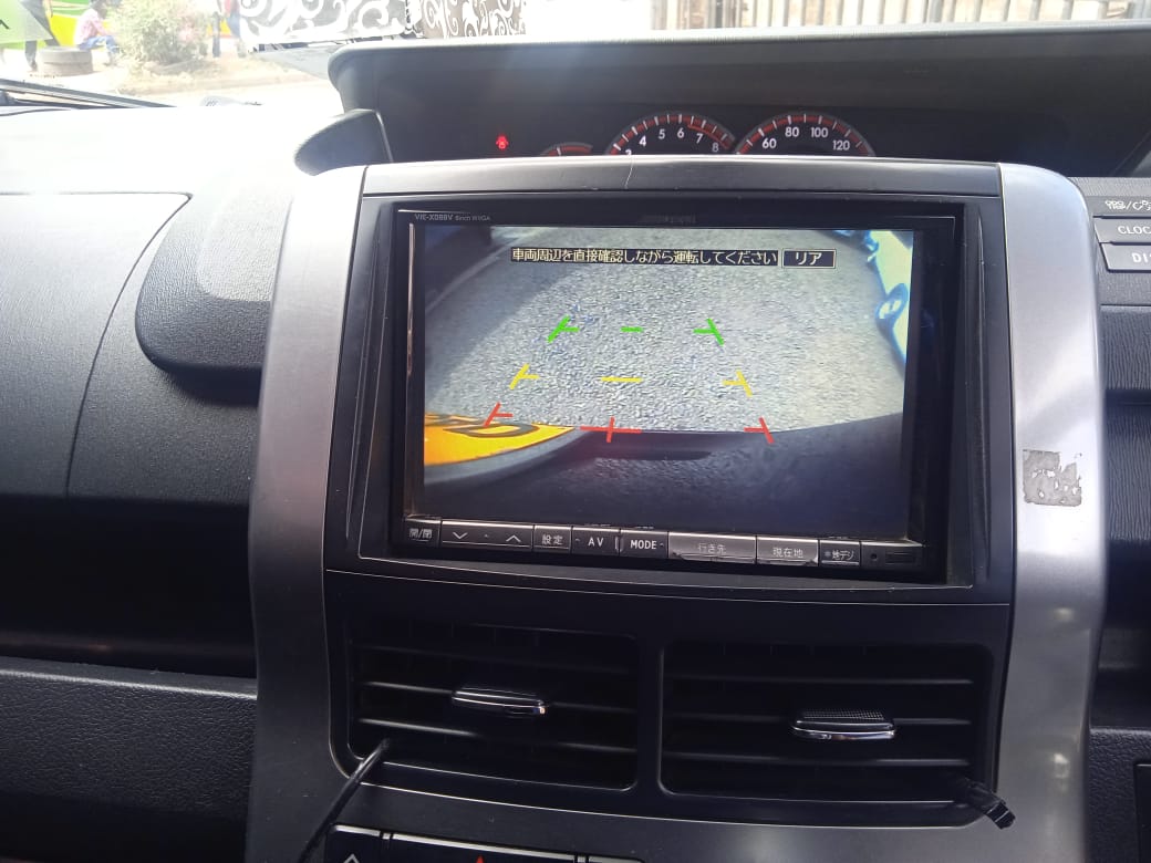 TOYOTA VOXY - Image 7